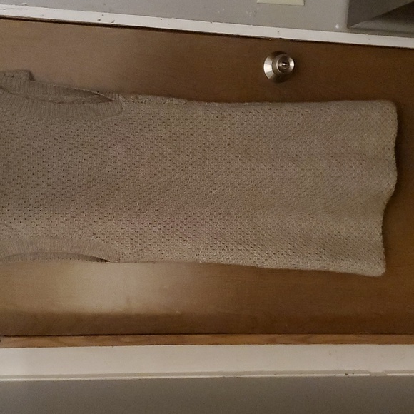 A. Gannett sleeveless sweater, Womens XL, a medium brown/tan in color. - Picture 6 of 9